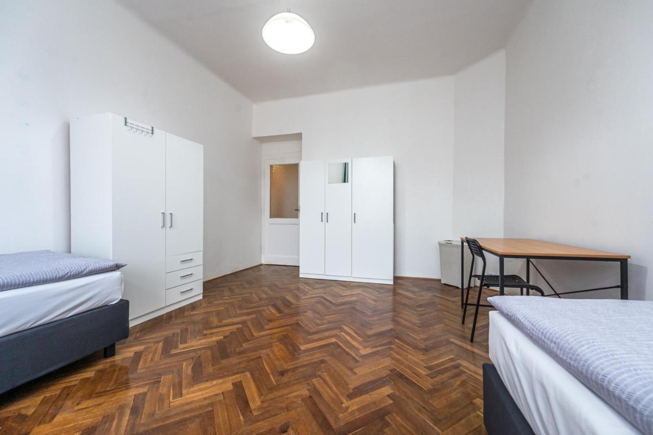 Apartments Safarikova 18 Praga Exterior foto